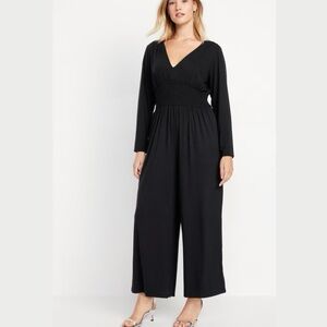 Old Navy Women’s Black Long Sleeve Waist-Defined V-Neck Jumpsuit - NWT